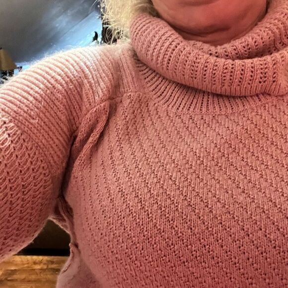 St. Johns Bay SMALL Pink Sweater "Fits Like A Large" - Picture 6 of 11